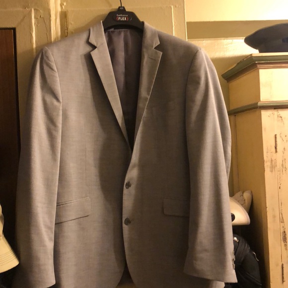 Kenneth Cole Reaction 2 piece Suit in Grey - Picture 6 of 6
